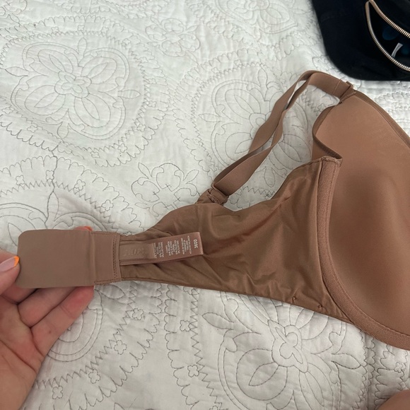 SKIMS WEIGHTLESS SCOOP BRA COLOR SIENNA SIZE 36DD - Picture 6 of 6
